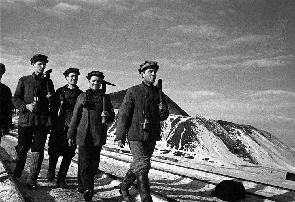 Did Stalin “raise” Donbas? A myth of Soviet propaganda created at the expense of Europe